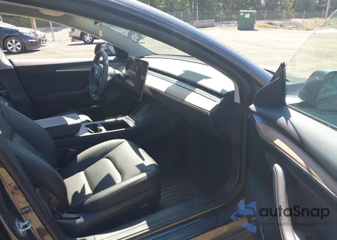 2021 Tesla Model 3 Long Range Dual Motor All-Wheel Drive z USA, uszkodzony, nr VIN 5YJ3E1EB9MF975098